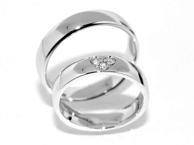 Gifteringer SpesialPris 0.09 carat w.si